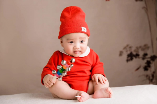 北京代生子机构包男孩六个月宝宝总是摇头